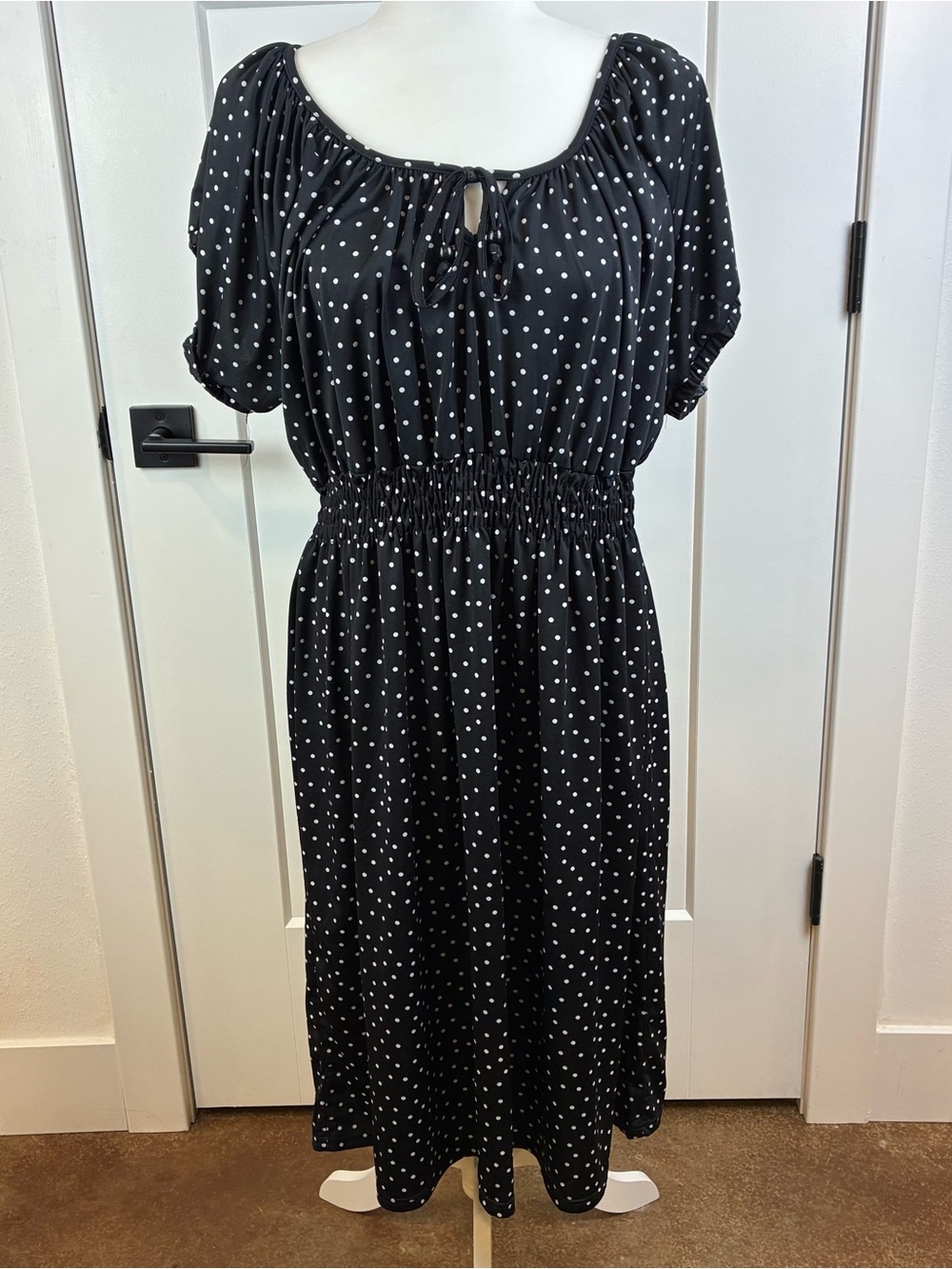 She's Cool Black Polka Dot Smocked Waist Midi Dress Size 2X  i